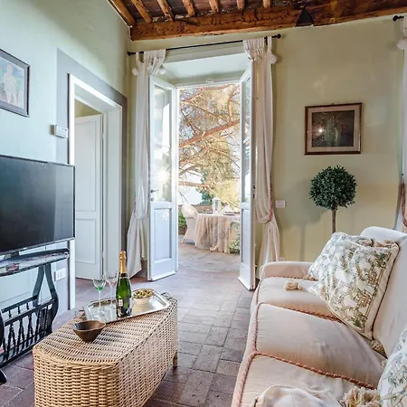 In Lucca With Stunning Tuscan Views Dom wakacyjny